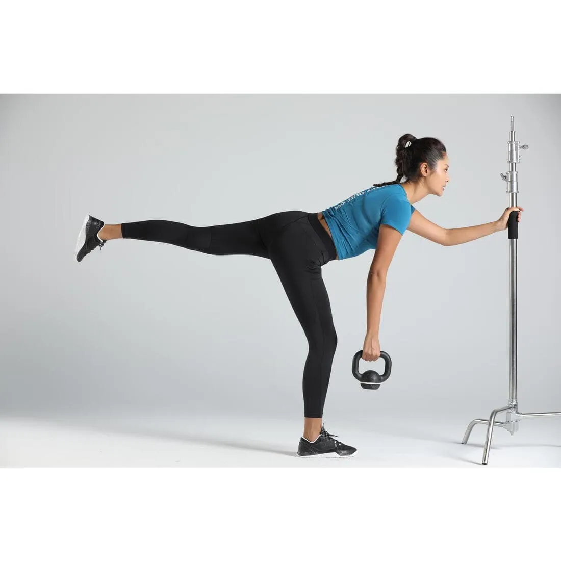 Kettlebell en fonte et base caoutchouc - 4 kg