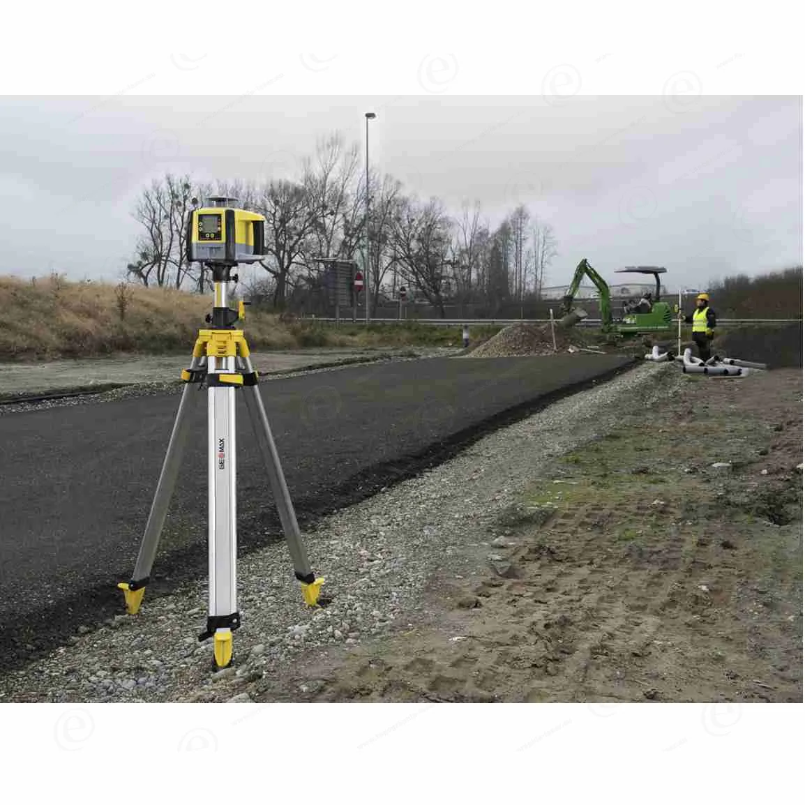 Laser à pente digital GEOMAX ZONE 60 HG avec récepteur LMR360 - Pack guidage d'engin