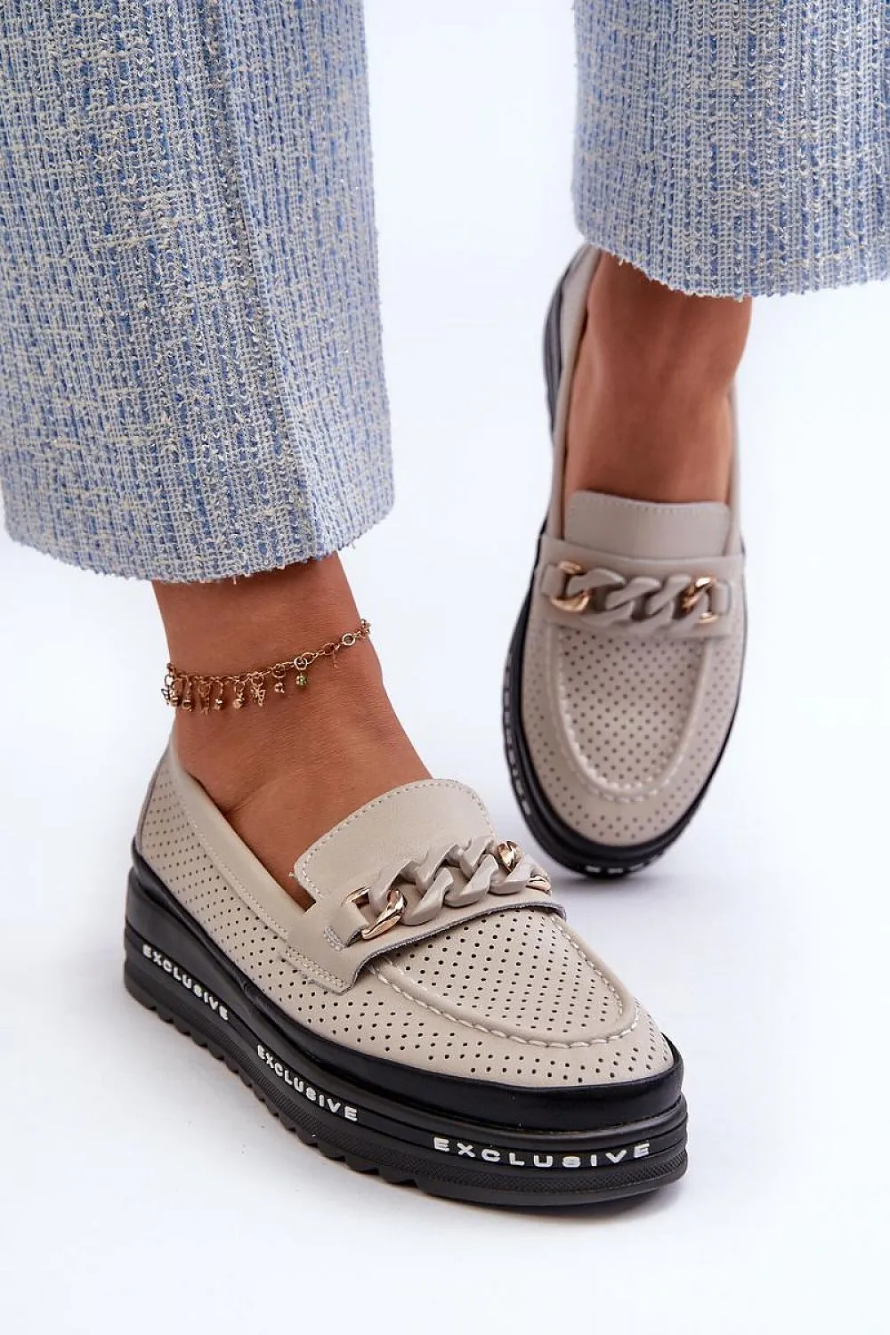 Moccasins Step in style (197157)