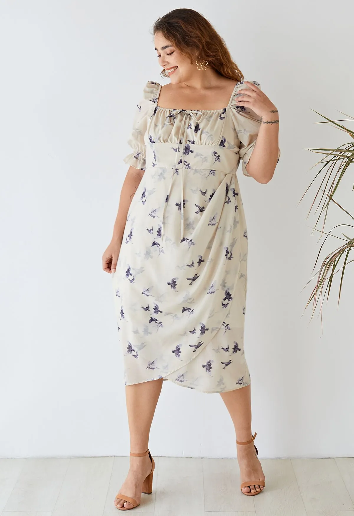 Robe mi-longue à col carré et imprimé mouette